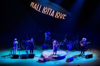EGO-WRAPPIN'「HALL LOTTA LOVE ～ホールに溢れる愛を～」の様子。（撮影：仁礼博）