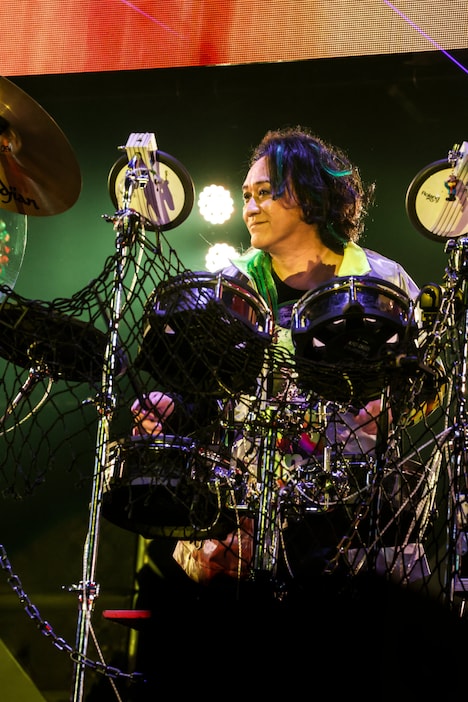 I.N.A.（Computer, Percussion）（Photo by Kazuko Tanaka［CAPS］）