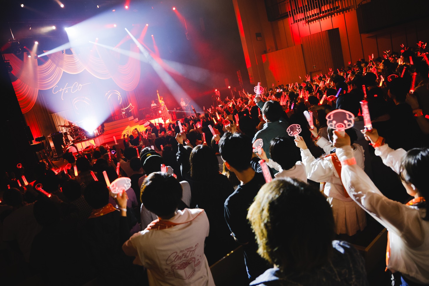 「LAWSON presents CHiCO 1st Hall Live "CONFETTi”」の様子。（撮影：江藤はんな［SHERPA+］）