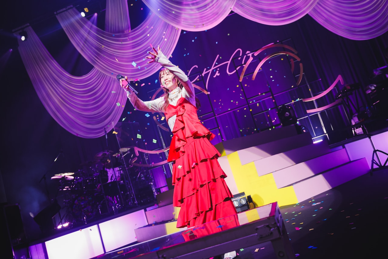 熱唱40年！影山ヒロノブ、アニソンカバー集＆ベストアルバム同時