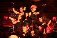 HANA（撮影：釘野孝宏）©️VIVA LA ROCK 2025 ALL RIGHTS RESERVED.