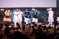 ショートケーキの元祖・コロンバンのマスコットキャラクター原宿みっころと触れ合う甘党男子。