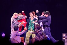 超特急（撮影：米山三郎）