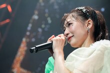 涙をこらえて決意を語る庄司芽生。