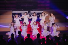 「BEYOOOOONDS CONCERT TOUR 2025 SPRING ～ Take Me Out To The BALLROOOOOM!～」初日の様子。