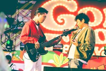 左からハマ・オカモト、浜田雅功。（撮影：渡邉一生）