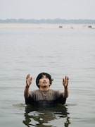 インドのガンジス川にて。