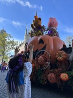 娘とハウステンボスのハロウィーンフェスティバルへ。