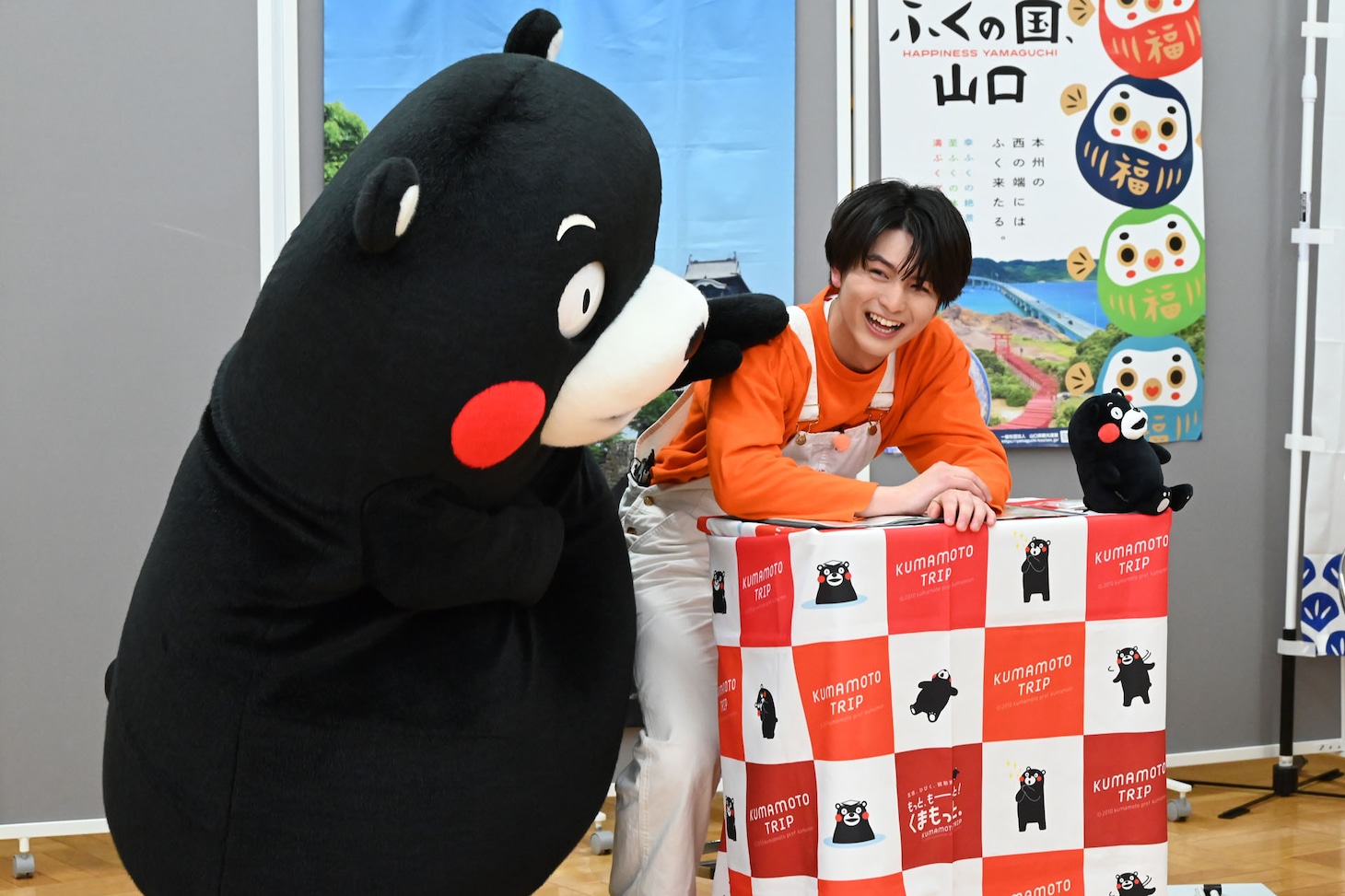 くまモンとハル。