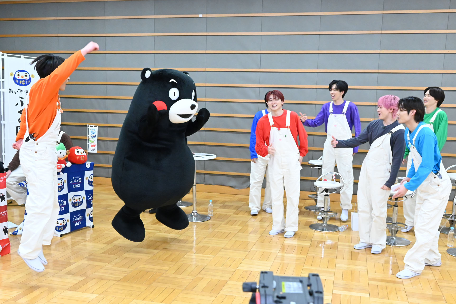 スタジオで踊るハルとくまモン。 [画像ギャラリー 33/58] - 音楽ナタリー