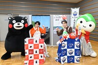 左からくまモン、ハル、マサヒロ、ちょるる。