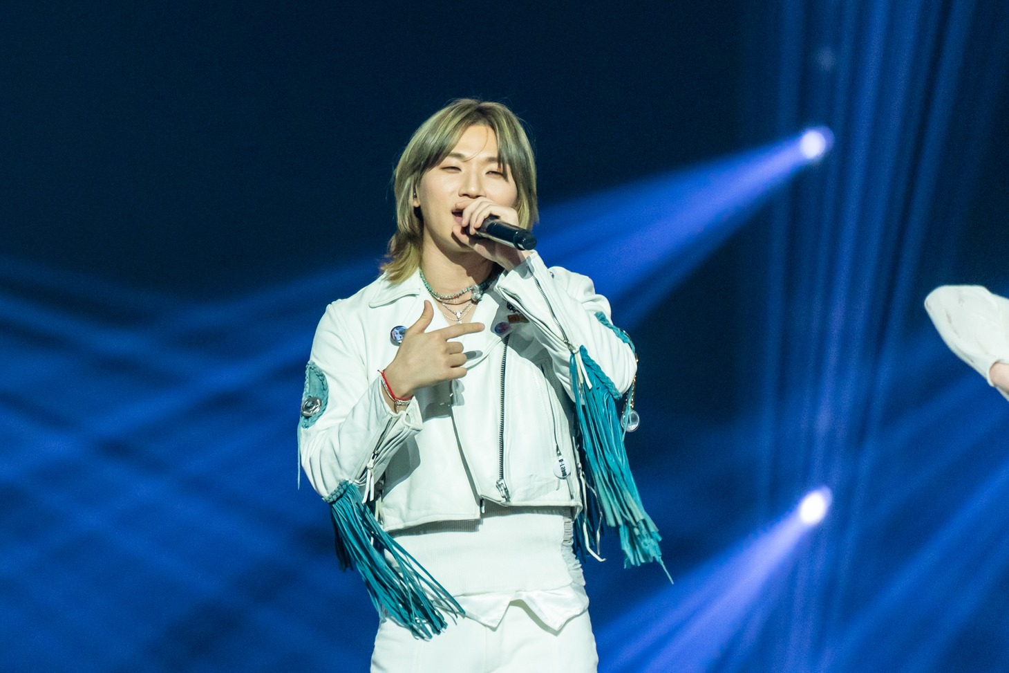 D-LITE ©CJ ENM Co., Ltd, All Rights Reserved