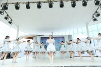 ≠ME「モブノデレラ / 神様の言うとーり！」発売記念イベントの様子。©︎YOANI/KING RECORDS