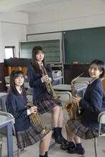左から石井泉羽（つばきファクトリー）、上村麗菜（ロージークロニクル）、弓桁朱琴（モーニング娘。’25）。