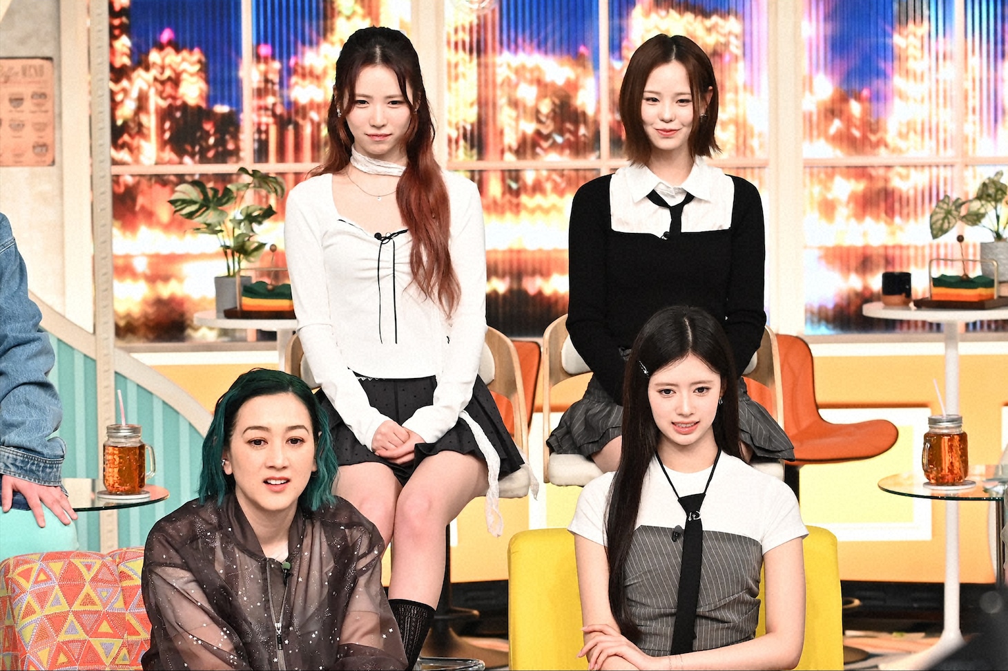 上段左からMAYA（NiziU）、MAKO（NiziU）、下段左からSHELLY、RIMA（NiziU）。©TBS