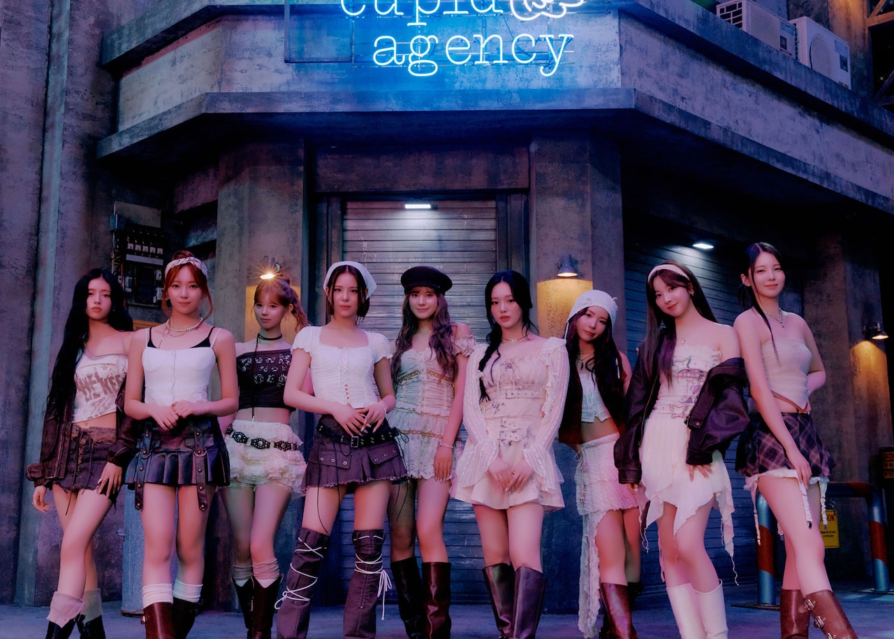 NiziUまとめ売り約100万➜6万 NiziUまとめ売り約100万➜6万 - メルカリ