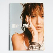 2004年開催のhitomiのツアー「LIVE TOUR 2004 TRAVELER」パンフレット表紙。