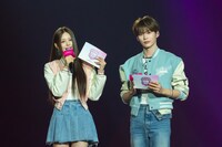 ジミン（izna）、ハンビン（ZEROBASEONE） ©CJ ENM Co., Ltd, All Rights Reserved