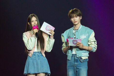 ジミン（izna）、ハンビン（ZEROBASEONE） ©CJ ENM Co., Ltd, All Rights Reserved