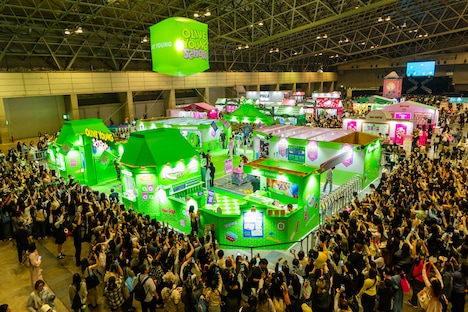 「KCON JAPAN 2025」館内ブースの様子。 ©CJ ENM Co., Ltd, All Rights Reserved