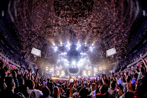 「LiSA LiVE is Smile Always～RiP SERViCE～」の様子。（Photo by Viola Kam［V'z Twinkle］）