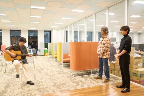 左から石崎ひゅーい、桐谷健太、宮世琉弥。