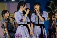 賀喜遥香と遠藤さくら。（撮影：鈴木健太［KENTA Inc.］）