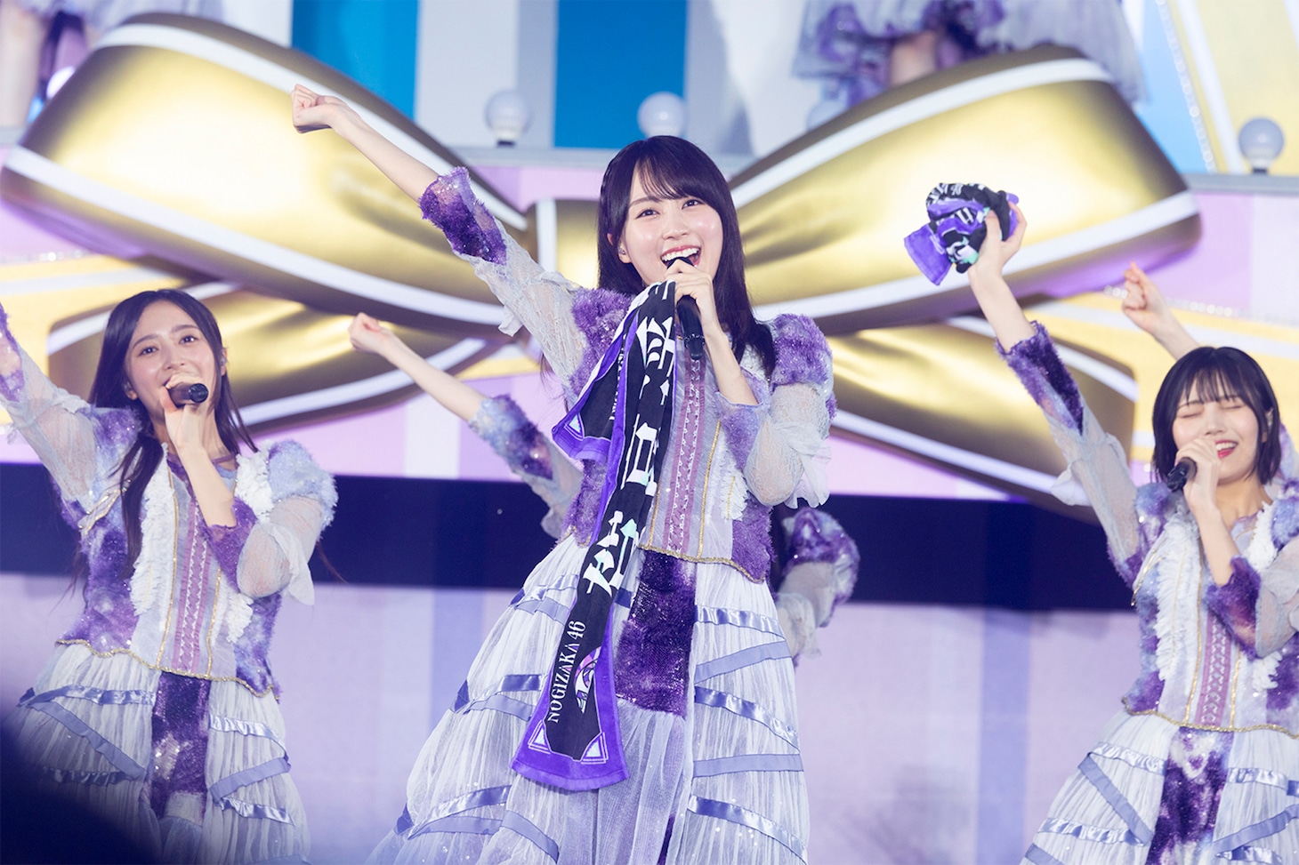 左から井上和、賀喜遥香、中西アルノ。（撮影：鈴木健太［KENTA Inc.］）