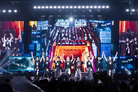 「Stray Kids World Tour ＜dominATE＞」エコパスタジアム公演の様子。（撮影：田中聖太郎）
