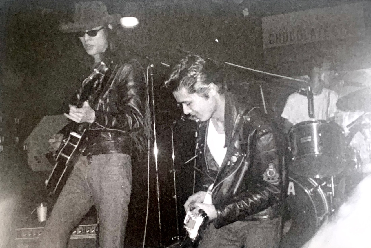 ガレージインストバンド時代のGREAT3。左から高桑圭(B)、山岸ケン(G)、白根賢一(Dr)。(提供:高桑圭)