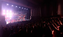「AI 25th best tour ←ALIVE→」の様子。（Photo by Tatsuya Kawasaki）