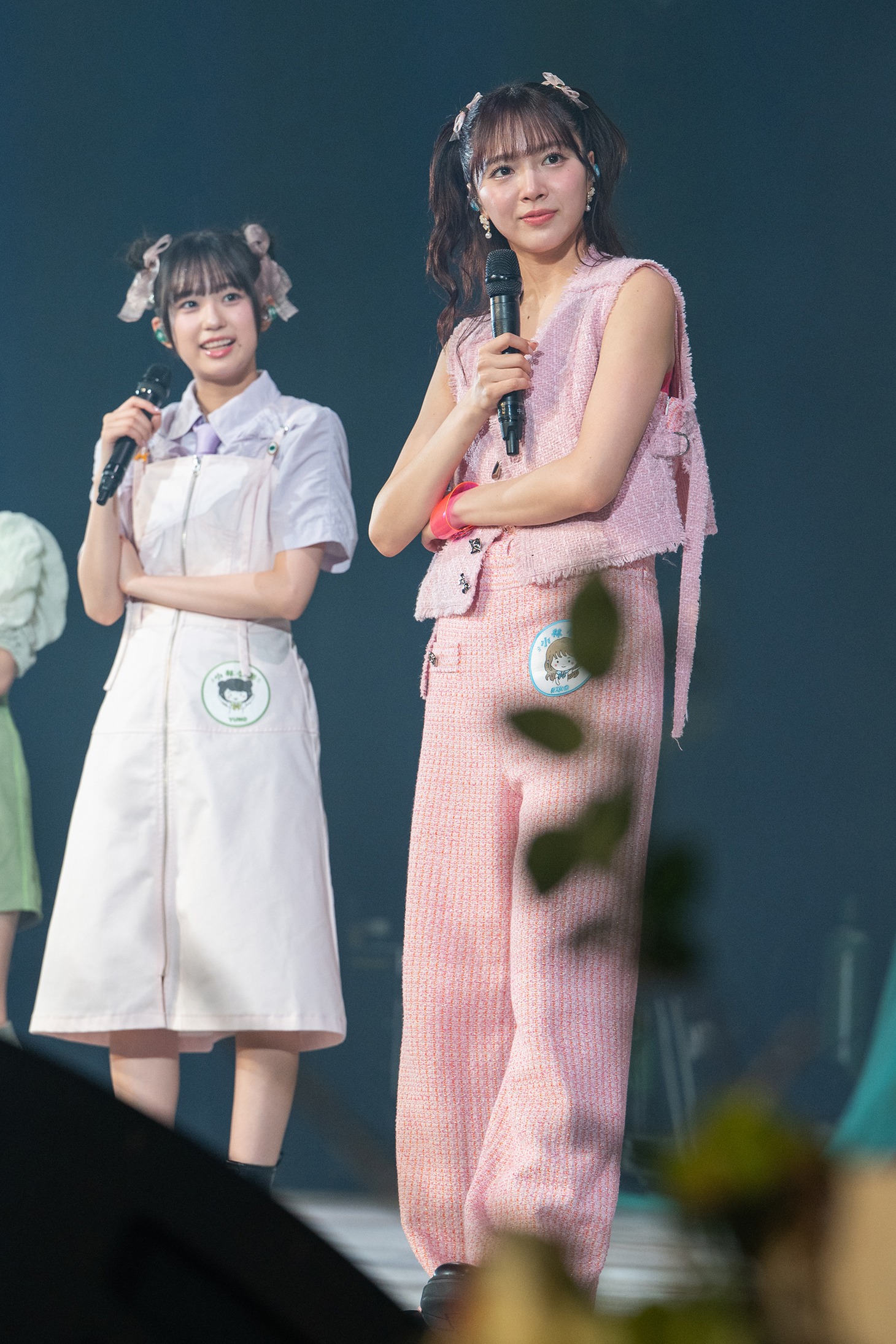 小久保柚乃（左）と中山莉子（右）。