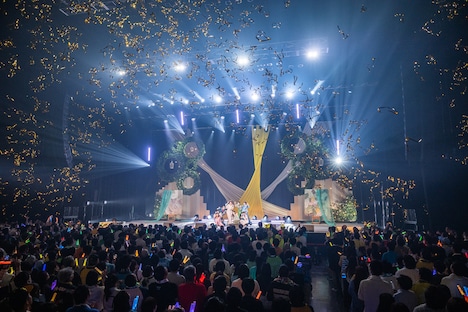 「チュパカブラ」でライブを締めくくる私立恵比寿中学。