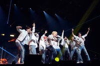 TREASURE。「2025 TREASURE FAN CONCERT [SPECIAL MOMENT] IN JAPAN」より。