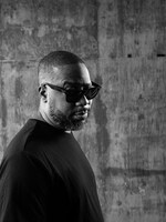 ロバート・グラスパー（Photo by Todd Cooper）