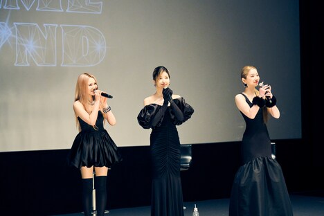 「IS:SUE 3RD SINGLE "EXTREME DIAMOND" RELEASE PARTY」より。©LAPONE GIRLS