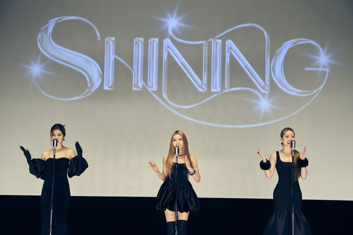 「IS:SUE 3RD SINGLE "EXTREME DIAMOND" RELEASE PARTY」より。©LAPONE GIRLS