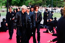 レッドカーペットに姿を見せたNumber_i。©CEIPA /MUSIC AWARDS JAPAN2025