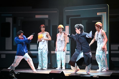 炭鉱で繰り広げられるバトル。