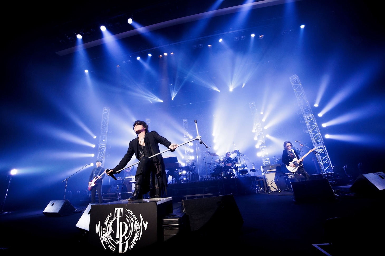 T-BOLANのライブの様子。
