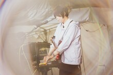 岩井莉子（G, Syn, DJ / LAUSBUB）