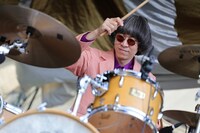 John Navid（Dr / White Shoes & The Couples Company）