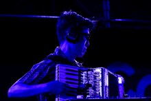 HAKASE-SUN（Key / LITTLE TEMPO、OKI DUB AINU BAND）