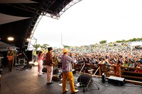 EGO-WRAPPIN'のステージの様子。