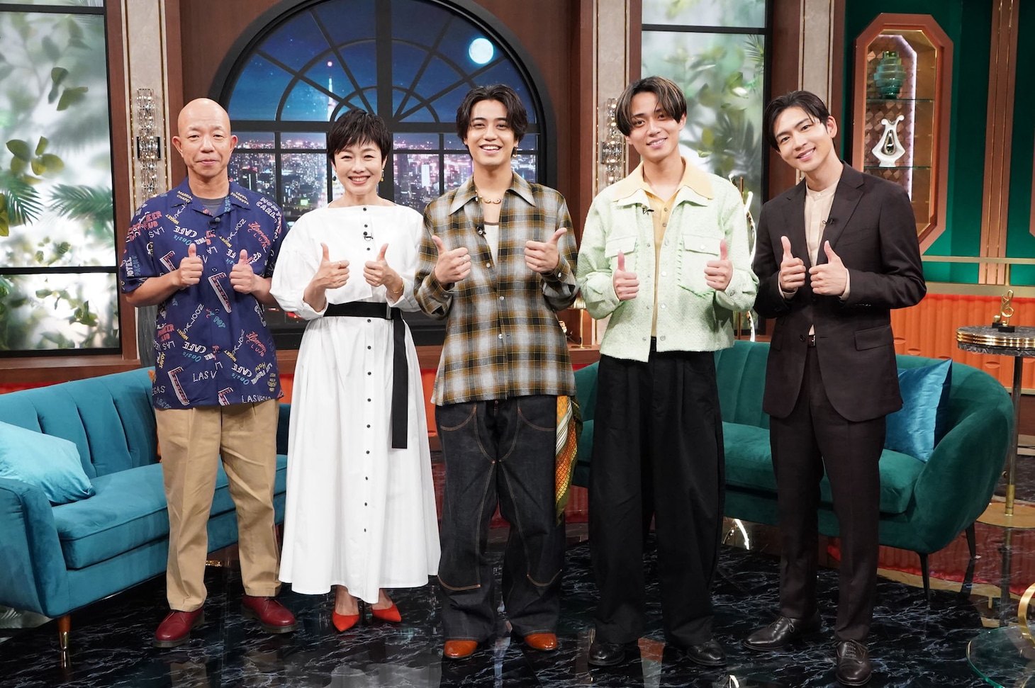 左から小峠英二、有働由美子、King & Prince、松下洸平。©︎日本テレビ