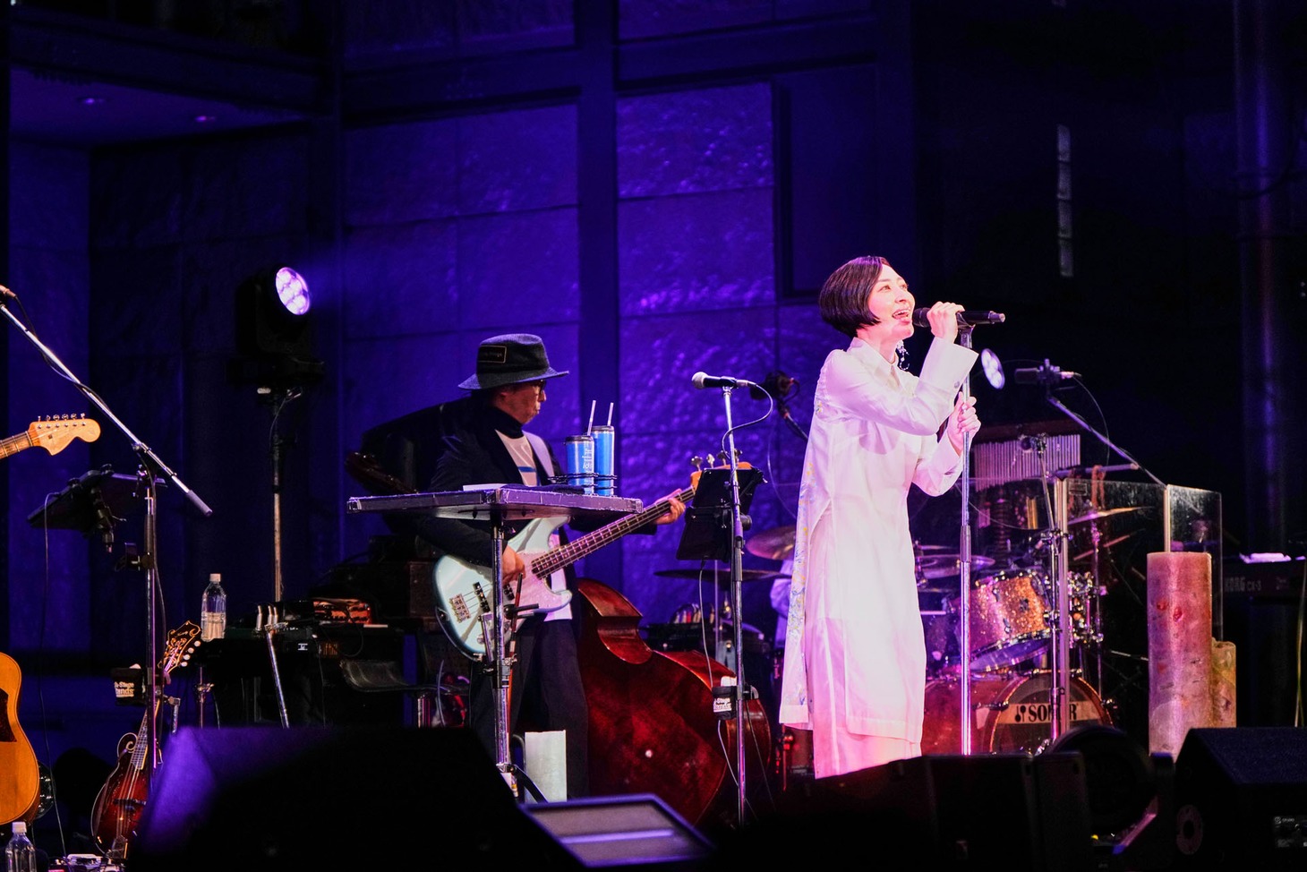 河口湖ステラシアター公演の様子。