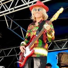 人気画像10位は「明石昌夫のお別れ会開催」より、明石昌夫。