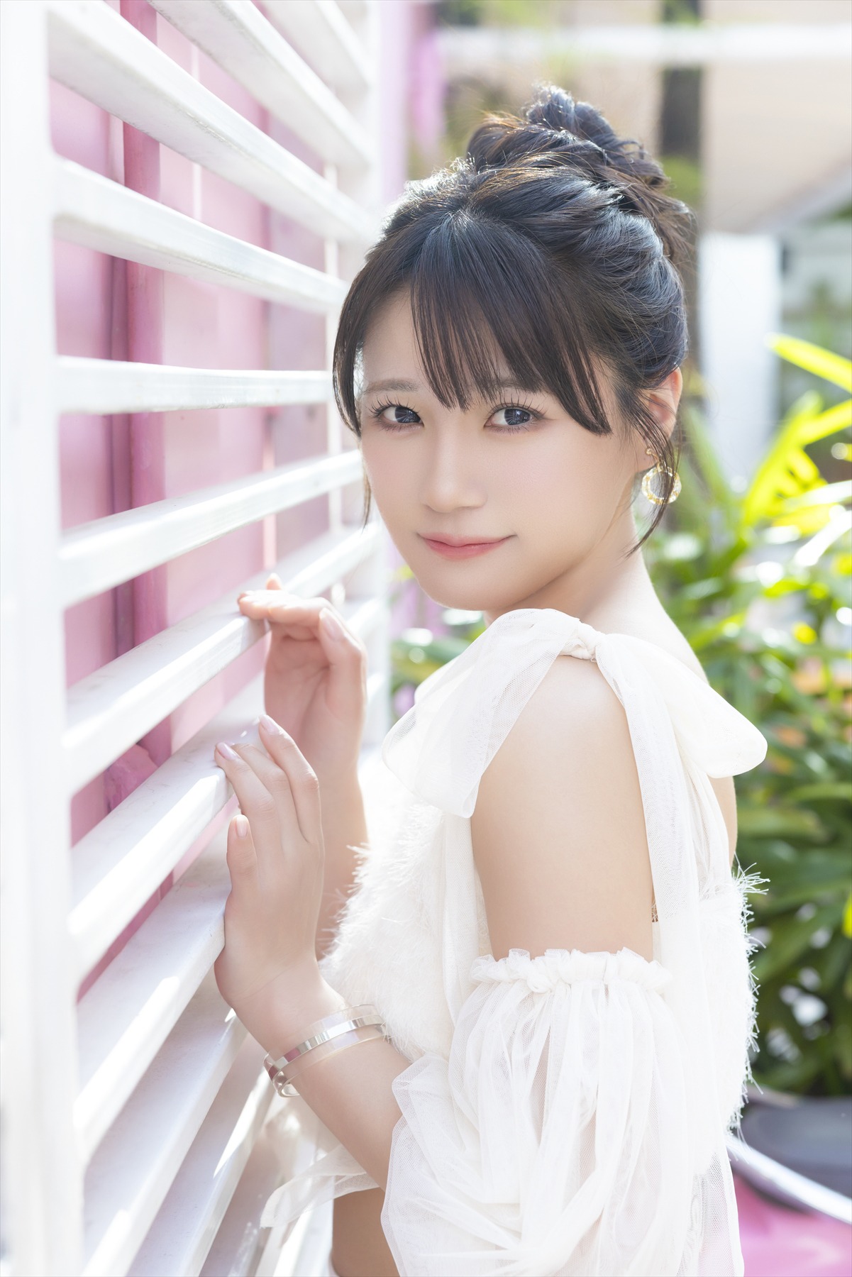中野愛理（SKE48）の1st写真集「可愛いと言って欲しい」セブンネット限定カバー（撮影：田中智久）
