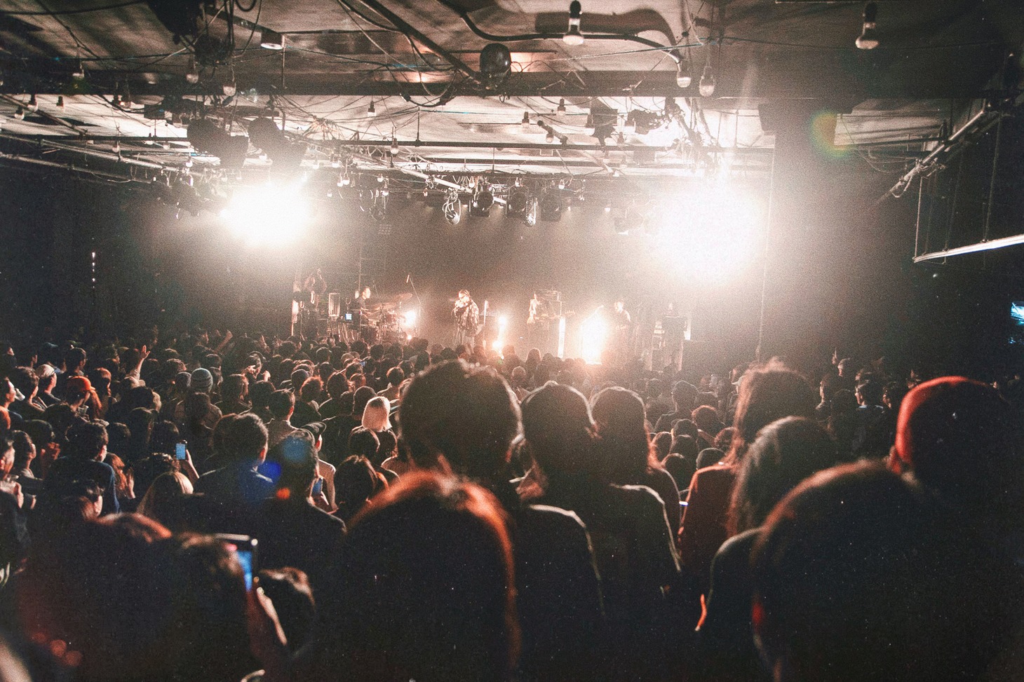 「202 : traveling without moving」東京公演の様子。（Photo by fukumaru）