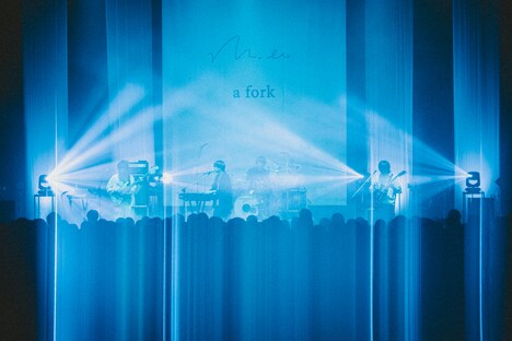 mol-74「a fork」東京公演の様子。（撮影：西槇太一）